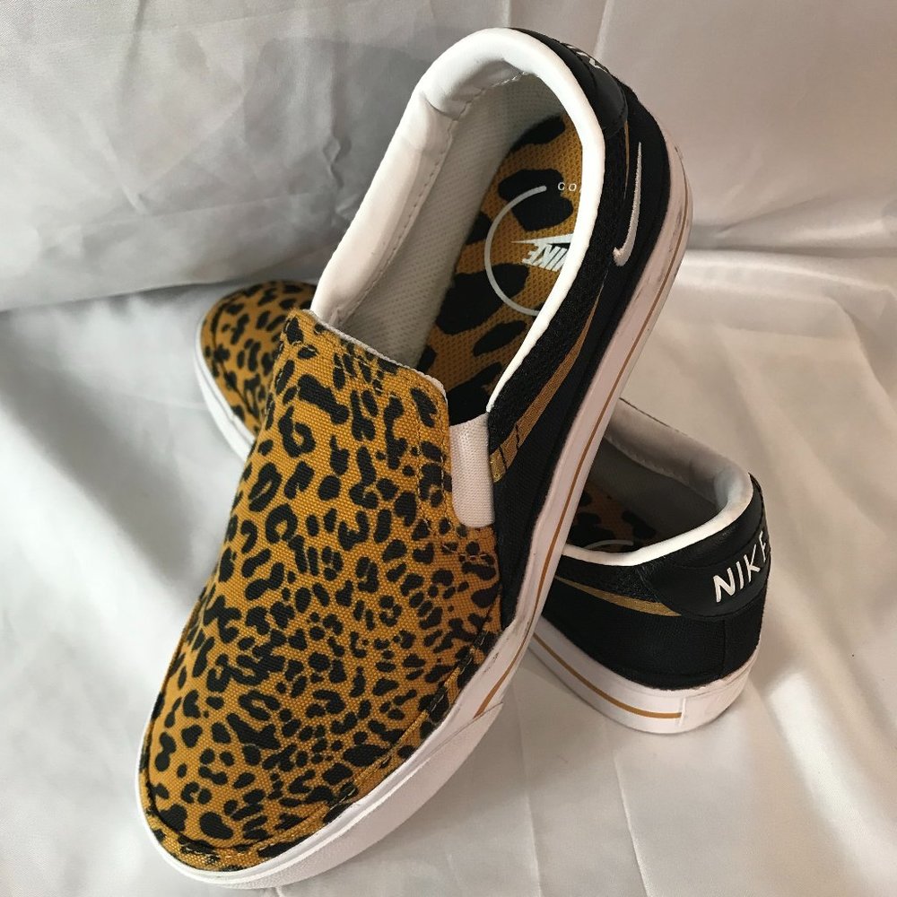 Nike Comfort Insole Leopard Print Casual Wear Slip-On Shoes - Picture 1 of 8